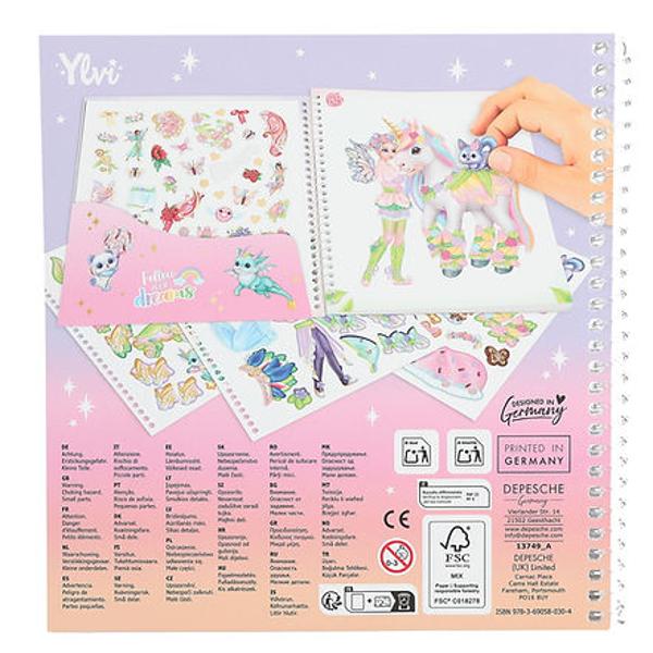Aspecte fermec&259;toare pentru z&acirc;na Ylvi &537;i prietenii ei magici cartea cu stickere Dress Me Up are 24 de pagini spiralate cu figurine cu Ylvi &537;i unicornii ei pe care le po&539;i &icirc;nfrumuse&539;a cu 11 coli de stickere