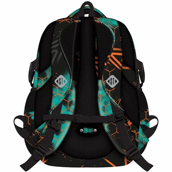 Ghiozdanul Majewski ST Right BP04 din colectia grafica Turbo Kick este conceput pentru utilizare scolara zilnica avand 4 compartimente si un volum generos pentru organizarea eficienta a rechizitelor si accesoriilorOfera confort la purtare prin spatele profilat si bretelele reglabile iar pentru siguranta si durabilitate include elemente reflectorizante baza intarita si material impermeabil4 compartimente2 buzunare laterale 