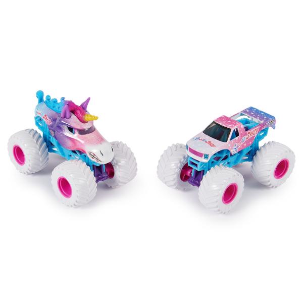 Pregateste-te pentru confruntari epice cu camioanele oficiale Monster Jam la scara 164 2 pachete de camioane fabricate cu formare prin injectie Fiecare pachet de 2 prezinta confruntari ale celor mai populare si mai cautate camioane monster Monster Jam cum ar fi Groparul contra &Icircnvatamant superior Buldozer contra Alergator pe linie Balaur contra Yeti si altele Fiecare camion Monster Jam din pachetul de 2 are detalii si grafica uimitoare si fiecare camion de jucarie are un sofer 