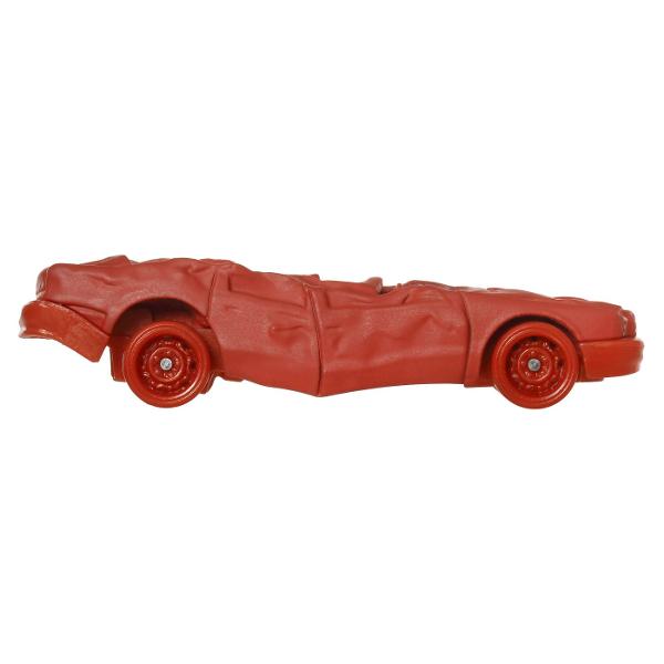 Asortimentul cu lansator de inamici de oras Hot Wheelsdispune de doi inamici preferati de copii tiranozaurul si rechinul sub forma de lansatoare grozave de masini vandute separat Atat lansatorul dinozaur Hot Wheels cat si lansatorul rechin Hot Wheels dispun de provocari grozave in care copiii trebuie sa lanseze masinile cu forta potrivita sau risca sa ramana blocati in falcile inamicului Copiii se pot juca si separat cu aceste jucarii compacte pentru super distractie la scara mai mica 