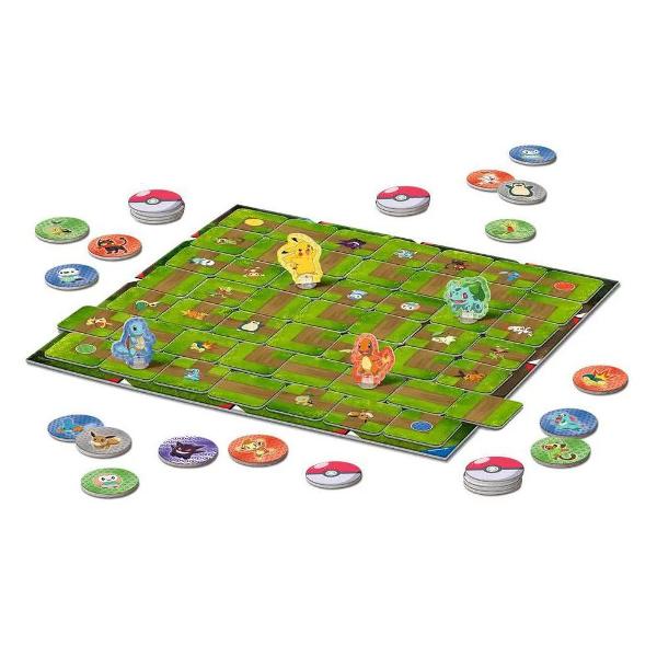 Jocul Pokemon Labirint ii provoaca pe jucatori sa exploreze un labirint aflat in continua schimbare pentru a gasi personajele Pokemon preferate La fiecare tura o piesa este introdusa pe tabla pentru a deplasa culoarele si a crea un traseu nou dupa care jucatorul isi muta pionul spre obiectivul dorit Jocul dezvolta gandirea strategica atentia si capacitatea de planificare oferind de fiecare data o experienta diferita Potrivit pentru 2-4 jucatori cu varsta intre 7 si 99 de ani Durata 