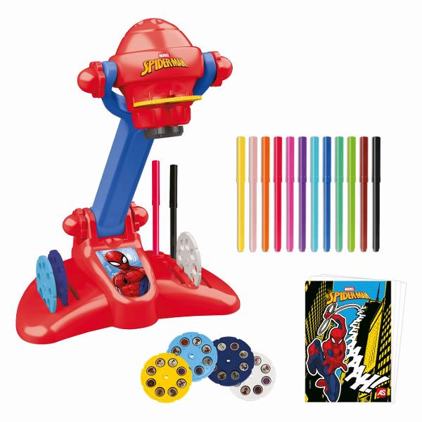Descopera bucuria desenului alaturi de supereroul preferat cu Proiectorul de pictura Spider-Man Acest set creativ ii ajuta pe copii sa invete sa deseneze intr-un mod simplu distractiv si interactiv Tot ce trebuie sa faca este sa aleaga unul dintre modelele incluse sa il proiecteze pe hartie si apoi sa urmareasca liniile pentru a recrea imaginea Rezultatul poate fi apoi colorat si personalizat cu ajutorul markerelor incluse Setul contine 32 de modele de desen oferind copiilor multiple 