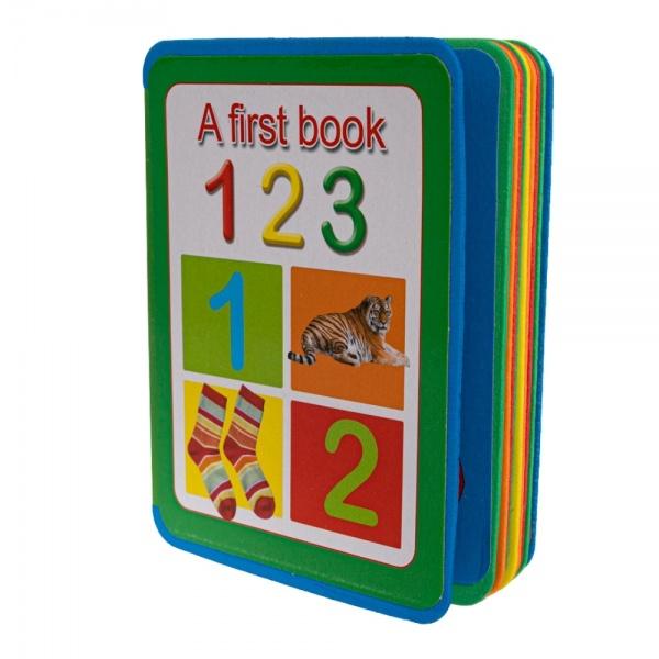 Cartea cu cifre CNX PE-02 este un material educativ conceput pentru a ajuta copiii s&259; &icirc;nve&539;e cifrele &icirc;n limba englez&259; &icirc;ntr-un mod distractiv &537;i interactiv Cu un format compact de 10 &times; 13 cm &537;i pagini realizate din h&acirc;rtie gumat&259; cartea este u&537;or de manevrat de cei mici &537;i include imagini sugestive care faciliteaz&259; asocierea numerelor cu obiecte din via&539;a de zi cu zi&nbsp;