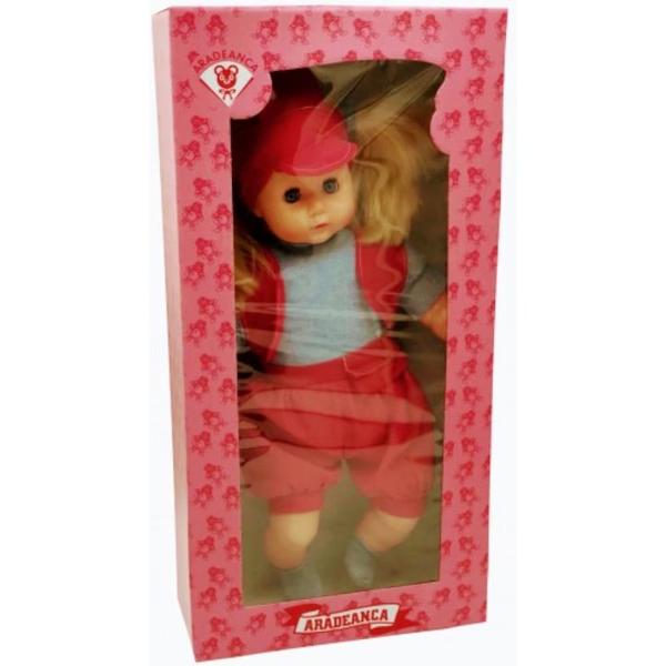 PAPUSA ARE 50 CM ESTE REALIZATA DIN CAUCIUC MOALE  CAPUL MAINIE SI PICIOARELE  SI BURETE  CORPUL  MAINILE SI PICIOARELE SUNT FLEXIBILE ARE PAR LUNG IAR OCHII SE INCHID SI SE DESCHID IN FUNCTIE DE POZITIE DIMENSIUNE CUTIE-AMBALAJ 56X282X125 CM POZELE SUNT CU TITLUL DE PREZENTARE TINUTA POATE SA DIFERE CA ASPECT SI CULOARE