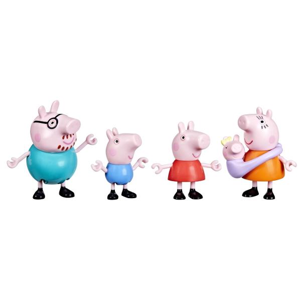 Familia Pig este acum o familie de cinci persoane Acest set de jucarii Peppa Pig include Daddy Pig Mummy Pig George Peppa si Baby Evie in transportorul ei Cei mici pot pune transportorul pe Mummy sau Daddy Pig si pot recrea scenele preferate din serial sau pot spune propriile povesti noi Figurinele pozitionabile se pot chiar tine de mana pentru momente dulci in familie Jucarii precum setul de figurine Peppa&39s Family of Five sunt cadouri excelente pentru fete si baieti de 3 ani si 