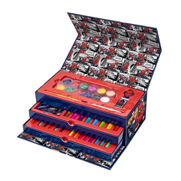 Set creativ de colorat in valiza inspirat din universul Spider-Man ideal pentru activitati artistice si distractie acasa sau in deplasare Valiza este prevazuta cu maner fiind usor de transportat si perfecta pentru organizarea accesoriilor Setul include aproximativ 50 de piese precum creioane colorate carioci instrumente de desen si alte accesorii necesare pentru colorat si creatie Copiii pot explora imaginatia si pot crea propriile desene inspirate de personajele preferate Designul 