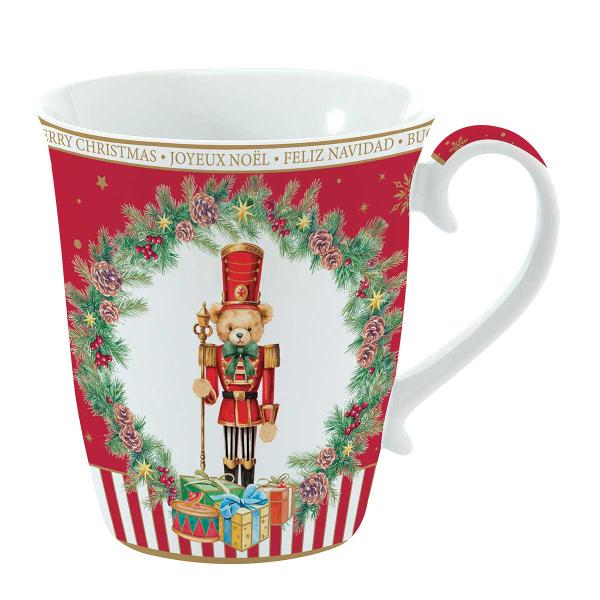 Bucur&259;-te de magia s&259;rb&259;torilor de iarn&259; cu cana din por&539;elan Easy Life colec&539;ia Christmas Teddy un accesoriu elegant &537;i plin de farmec perfect pentru momentele de relaxare petrecute &icirc;n atmosfera cald&259; a Cr&259;ciunuluiRealizat&259; din por&539;elan alb cana impresioneaz&259; prin designul s&259;u festiv inspirat de universul 