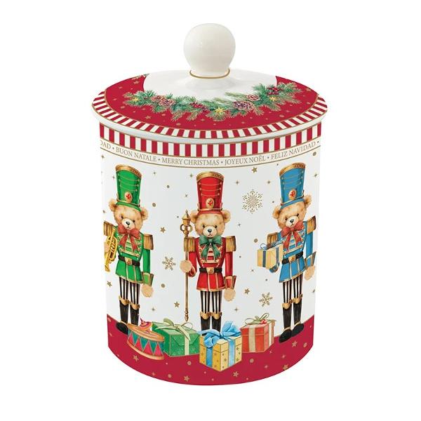 Adu farmecul pove&537;tilor de Cr&259;ciun &icirc;n buc&259;t&259;ria ta cu borcanul pentru biscui&539;i din por&539;elan Easy Life colec&539;ia Christmas Teddy un accesoriu elegant &537;i plin de veselie care &icirc;mbin&259; utilitatea cu magia &537;i atmosfera cald&259; a s&259;rb&259;torilor de iarn&259;Realizat din por&539;elan alb borcanul impresioneaz&259; prin 