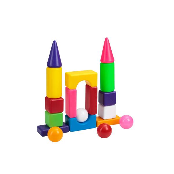 Primele descoperiri in lumea constructiilor incep cu setul colorat &bdquoCity Life Mini Plasa 1&rdquo Acest set este creat special pentru micii exploratori care adora sa construiasca sa experimenteze si sa inventeze propriile creatii Datorita pieselor mari si colorate copilul poate construi cu usurinta turnuri casute arcade si alte structuri interesante dezvoltandu-si imaginatia si creativitatea Jocul cu acest constructor ajuta la dezvoltarea motricitatii fine coordonarii 