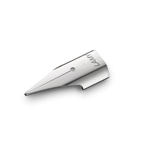 Penitele Lamy Z50 sunt produse din otel inoxidabil slefuit in varianta otel alb sau otel negru in diverse scrieri  EF F M B A LH si sunt compatibile stilourilor din gamele Studio Accent Scala Logo Al-star Safari Vista Joy Nexx ABC Sunt interschimbabile oferind astfel posibilitatea achizitionarii unui singur stilou din gama preferata si a mai multor penite pentru diversificarea scrieriiDesignCalitateFabricat in Germania