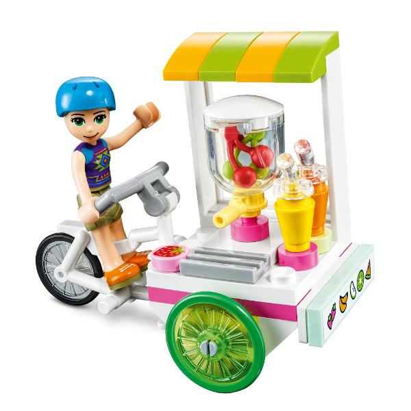 LEGO Friends - Cafeneaua organica din Heartlake City 41444 314 piese  Cauti un cadou creativ de zi de nastere pentru un copil caruia ii pasa de planeta Cafeneaua organica din Heartlake City LEGO Friends 41444 ii va distra ore intregi Nu numai ca isi pot inchipui ca prepara creatii delicioase in bucataria de jucarie dar acesta jucarie sustenabila le permite de asemenea sa isi imagineze ca ingredientele sunt cultivate in gradina 