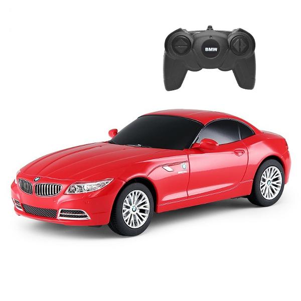 Copilul dumneavoastra se poate juca in voie cu masina cu telecomanda BMW Z4 scara 1 la 24 oferita de brandul international Rastar Nicio cursa nu este imposibil de castigat cu acesta masinuta replica oficiala cu licenta a modelului original construita cu mare atentie la detalii Masinuta are proportiile ideale pentru momente pline de distractie si amuzament avand dimensiunile in centimetri dupa cum urmeaza  1899252Masinuta functioneaza pe frecventa de 24GAlimentarea se face astfel  