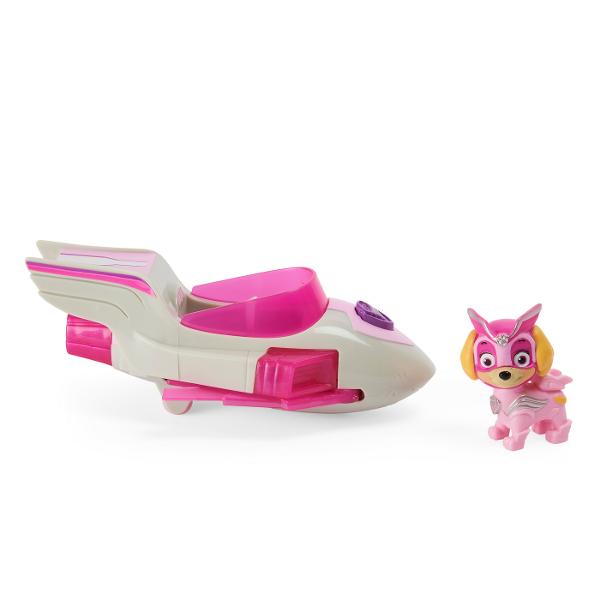 Eroii Paw Patrol acum in varianta Deluxe Fiecare catelus este conceput pentru a reflecta o anumita profesie pompier ofiter de politie sau constructor Cand sunt probleme in orasul lor acesti catelusii se grabesc sa o rezolve fie ca este vorba de o pisicuta blocata intr-un copac sau de un tren deraiat acestia gasesc intotdeauna o rezolvare Acest set contine personajul Skye