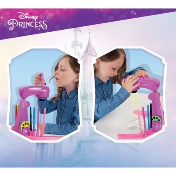  Tip produsSet desenColectieDisney PrincessCuloareMulticolorPentruFeteVarsta5 - 7 ani 6 - 7 ani 7 - 8 ani 8 ani  Distreaza-te desenand cu magicul proiector de printese din filmele tale preferate de la DisneyCaracteristici- Cu ajutorul acestui proiector poti invata sa 