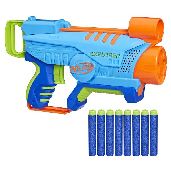 Acest blaster de jucarie Nerf Elite Jr pentru baieti si fete are un design usor de jucat astfel incat copiii sa se poata bucura de jocul captivant de sageti Nerf Blasterul Explorer este dimensionat pentru a se potrivi confortabil in mainile mici si are un design usor care este usor de tinut si de transportat de copii in interior si in aer liber Manerul blasterului are cea mai mica forta de tragere dintre toate blasterele Nerf asa ca este usor pentru copii sa se traga singuri inapoi 