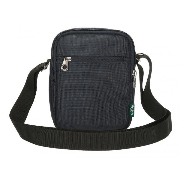 Geanta umar pentru barbati Pepe Jeans Green Bay bleumarinCuloare bleumarinDimensiune 17x22x75 cmMaterial poliester  piele ecologica2 compartimente pentru a mentine bagajele organizatelungimea baretei este de aproximativ 80 cm2 buzunare interioare pentru depozitare accesorii si gadgeturiInchidere cu fermoarOrganizator interiorGeanta poate fi transportata pe umar cu ajutorul bareteiStil casual1 