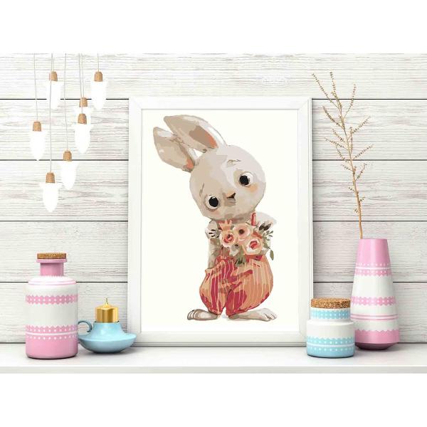 Setul de pictura pe numere&nbsp;te poate scufunda partial in lumea fanteziilor tale si iti ofera posibilitatea de a patrunde mai mult in lumea artei de a petrece placut si productiv timpul liberDe asemenea rezultatul muncii poate sa se transforme in decor pentru casa sau o ideie minunata de cadou&nbsp;Ce contine setul de pictura pe numere&nbsp;Un desen contur&nbsp;cu indicarea numarului 