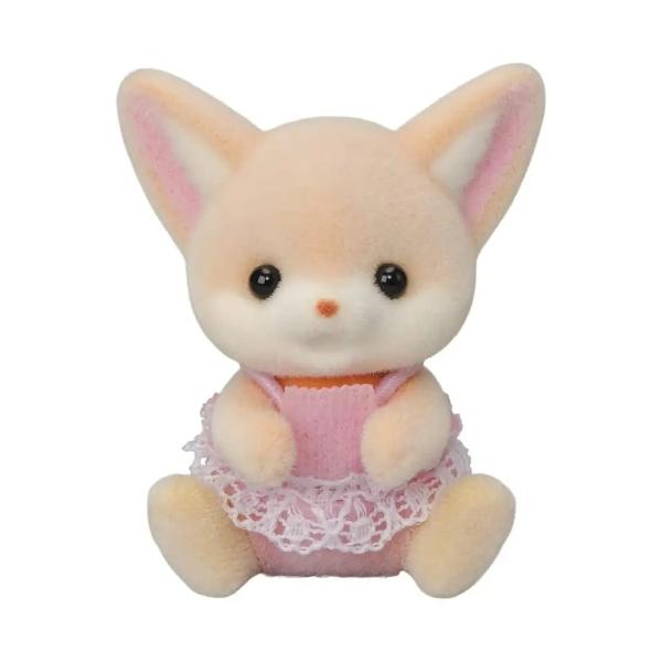 Setul de Figurine Sylvanian Families - Gemenii Vulpite Fennec este format din cei doi frati gemeni Tara Fennec si Rocco Fennec Bucuria cea mai mare a lui Tara este atunci cand merge sa vaneze comorile ingropate Fie ca este pe plaja sau in curtea de acasa Tarei ii place sa dezgroape comorile ascunse de sora ei mai mare JasmineRocco adora sa se joace in groapa cu nisip Este locul lui preferat de joaca 