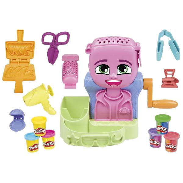 Copiii isi pot exprima stilul unic cu acest set de joaca salon de coafura Play-Doh Încarca pasta modelatoare Play-Doh si incepe sa cresti si sa realizezi coafuri trasnite cu parul Play-Doh Acest set Play-Doh include multe accesorii Play-Doh distractive precum un uscator de par care creeaza bucle forma de creasta accesoriul de incretit si 2 placi diferite pentru a face diferite texturi de par si cu 340 g de pasta modelatoare Play-Doh inclusiv cele 3 cutii cu cate 2 culori copiii 