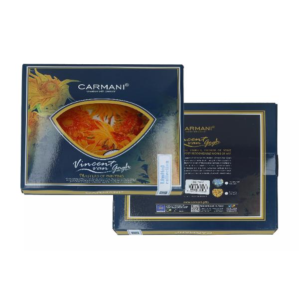 Un platou elegant cu un motiv inspirat din operele lui Van Gogh Calitatea sa înalt&259; îi permite s&259; fie tratat atat ca un obiect de decor dar &537;i pentru utilizare zilnicaDimensiune 245x23 cmGreutate net&259;037 kg