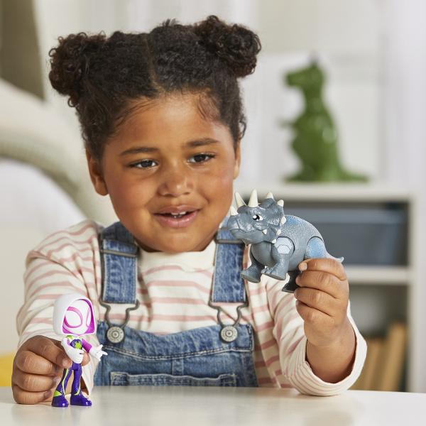 Alaturati-va echipei Spidey in ultimele lor aventuri cu dinosaurii cu acest set de jucarii Marvel Spidey and His Amazing Friends Acest set de figurine de actiune poate incuraja jocurile de aventura mari si imaginative pentru prescolari cu varsta de 3 ani in sus Colecteaza toate personajele si cauta si mai multe jucarii Spidey si prietenii lui uimitori pentru actiunea Dino-Webs pentru slinging web Acest pachet contine figurinele Ghost Spider si Rhino Dino