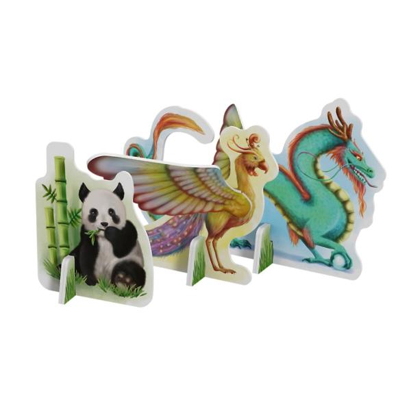 Construieste o minune a lumii cu Brick Trick Travel Marele Zid Chinezesc Calatoreste imaginar in inima Chinei si recreeaza una dintre cele mai impresionante structii din lume folosind caramizi reale si materiale naturale Setul Brick Trick Travel iti ofera ocazia sa devii constructor si sa ridici o portiune a Marelui Zid Chinezesc chiar la tine acasa Foloseste caramizi adevarate scanduri din lemn si elemente decorative din carton pentru a da viata unei constructii spectaculoase Setul 