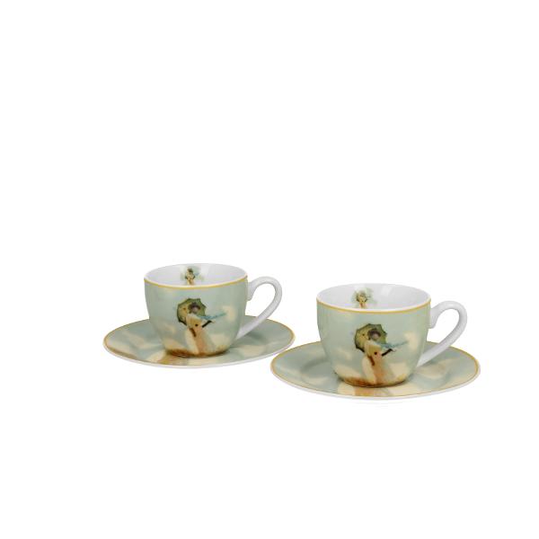 Dou&259; ce&537;ti pentru espresso cu farfurioare FEMEIA CU UMBRELA inspirate de C Monet parte a seriei Art Gallery  realizate din por&539;elan de calitate superioar&259; caracterizat printr-o culoare alb-crem elegant&259; &537;i natural&259; cu o str&259;lucire delicat&259; precum &537;i o durabilitate excep&539;ional&259;Setul este decorat cu un fragment a 