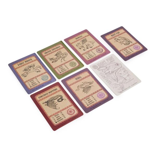 Inalta-te la noi culmi cu dragonii din World of Berk Book of Dragons Descopera si asambleaza dragoni din film precum Toothless Deadly Nadder sau Gronckle in timp ce deschizi cartea Fiecare figurina dragon de 5 cm vine intr-o carte de colectie care detaliaza atributele speciale ale fiecarui dragon pentru a le expune cu mandrie Incepe sa iti aduni clanul de dragoni astazi Fie ca este vorba de o zi de nastere o sarbatoare sau orice alta ocazie o figurina dragon este o optiune 