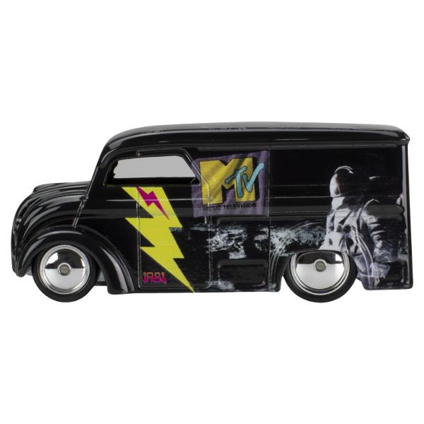 Adauga un stil de mare viteza colectiei tale Hot Wheels cu Hot Wheels Cars - Celebrations  Aceste obiecte de colectie Hot Wheels de cultura pop sunt un must-have pentru orice pasionat de masini turnate sub presiune Fiecare masina din colectie are detalii complicate design atragator si culori indraznete care cu siguranta vor impresiona Fie ca esti un fan Hot Wheels de mult timp sau doar iti incepi colectia aceste masini Celebrations sunt perfecte pentru curse expuse sau tranzactionare cu 