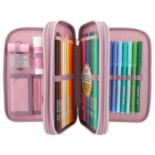 Penarul Miss Melody are un design superb Cu un buzunar transparent pentru cartea de vizit&259; &537;i broderie grozav&259; în fa&539;&259; In plus pandantivul cu moned&259; de pe fermoarCele trei compartimente separate ale cutiei de creioane sunt complet umplute cu 18 carioci si 18 creioane colorate 2 creioane radier&259; ascu&539;itoare rigl&259; foarfece lipici &537;i o hus&259; mic&259; cu fixare VelcroMaterial 100 bumbac cu acoperire PVC 