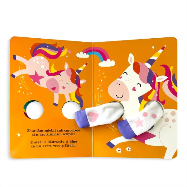 Joac&259;-te &icirc;mpreun&259; cu copilul t&259;u &icirc;n timp ce citi&539;i aceast&259; carte minunat&259; cu p&259;pu&537;&259; de deget&nbsp;