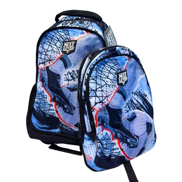 Acest rucsac usor cu forma anatomica pe roti este confectionat din materiale rezistente la apa oferind o solutie ideala pentru transportul echipamentului personal in conditii de siguranta si confort Designul sau ergonomic cu spate buretat si bretele moi ajustabile si buretate asigura o purtare confortabila pe parcursul intregii zileRucsacul are un sistem de troller cu maner telescopic si roti din cauciuc durabil ceea ce faciliteaza transportul Un buzunar impermeabil ascuns 