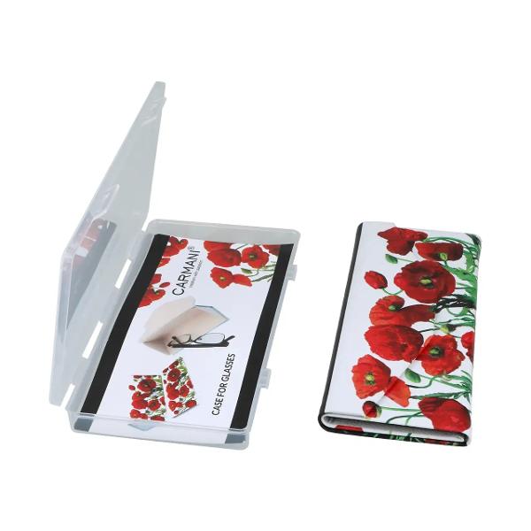 Protejeaz&259;-&539;i ochelarii &icirc;ntr-un stil rafinat Acest etui pliabil din colec&539;ia &bdquo;Colorful dizziness of textiles&rdquo; aduce un echilibru perfect &icirc;ntre utilitate &537;i estetic&259; Motivul floral vibrant transform&259; un obiect practic &icirc;ntr-un accesoriu elegant ideal pentru utilizarea zilnic&259; Compact u&537;or &537;i conceput &icirc;n Polonia &mdash; un detaliu care scoate &icirc;n eviden&539;&259; 