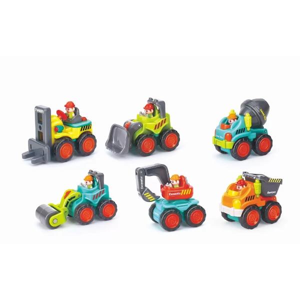 Masina de jucarie pentru constructii excavator stivuitor compactor buldozer betoniera sau basculanta Masina din plastic cu piese mobile este perfecta pentru toate tipurile de joaca Masina este realizata in intregime din plastic si are o semiremorca o betoniera sau o bena mobila Datorita dimensiunilor sale mici vehiculul de constructii este perfect pentru mainile copiilor mici si poate fi depozitat in ghiozdan sau in buzunarele jachetei Masina poate fi luata 