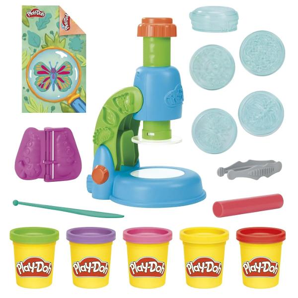 Curiozitatea si imaginatia stralucesc cu setul cu microscop electronic Play-Doh Microscopul electronic de jucarie adauga un efect luminos interesant creatiilor Play-Doh pe care copiii le pot realiza pe cele 4 lamele transparente Doar alege o lamela umple-o cu pasta si apasa lentila pentru a stampila creatia si a ramane uimit Modeleaza plante colorate insecte si microbi Play-Doh apoi analizeaza-ti creatiile in vasul Petri Suportul de joc inspirat de natura 2 cartonase cu instructiuni si 5 