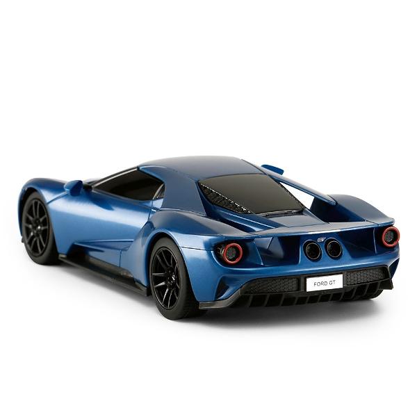 Copilul dumneavoastra se poate juca in voie cu masina cu telecomanda Ford GT scara 1 la 24 oferita de brandul international Rastar Nicio cursa nu este imposibil de castigat cu acesta masinuta replica oficiala cu licenta a modelului original construita cu mare atentie la detalii Masinuta are proportiile ideale pentru momente pline de distractie si amuzament avand dimensiunile in centimetri dupa cum urmeaza  1899252Masinuta functioneaza pe frecventa de 24GAlimentarea se face astfel  