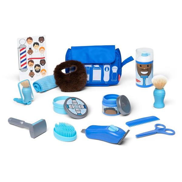 Transforma joaca intr-o experienta autentica de frizerie cu setul MELISSA & DOUG BARBER SHOP PLAY SET Cei mici pot intra in rolul unui adevarat frizer si pot exersa tunsul barbieritul si aranjatul parului intr-un mod amuzant si sigur Setul include 16 piese realiste precum masina de tuns cu sunete pensula de barbierit oglinda pieptene foarfeca si alte accesorii esentiale pentru o experienta completa Joaca de rol ii ajuta pe copii sa isi dezvolte imaginatia coordonarea mana-ochi 