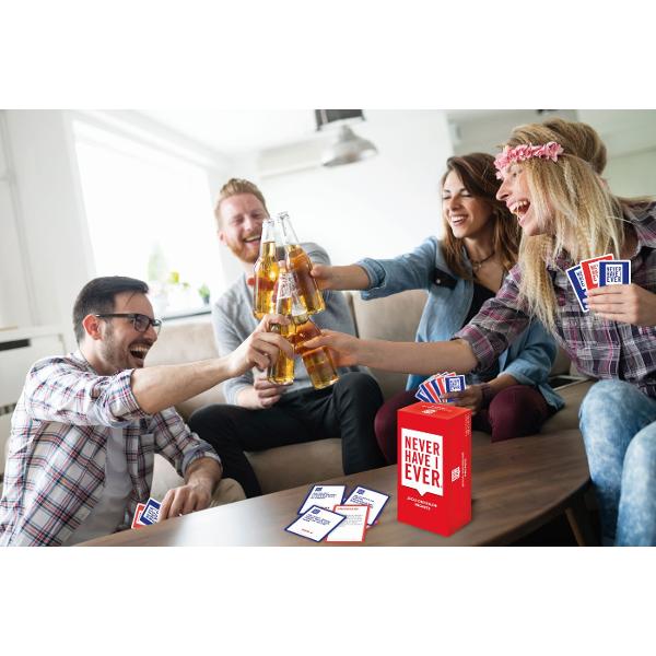 Jocul deciziilor proaste este jocul ideal pentru serile intre adulti care nu se tem sa recunoasca aventurile greselile si momentele amuzante din trecut Simplu sincer si plin de rasete acest joc te provoaca sa spui adevarul despre cele mai nebunesti experiente pe care le-ai trait sau nu Fiecare runda dezvaluie povesti neasteptate si reactii memorabile transformand orice seara intr-o experienta de neuitat Perfect pentru petreceri sau seri intre prieteni Never Have I Ever este jocul in 