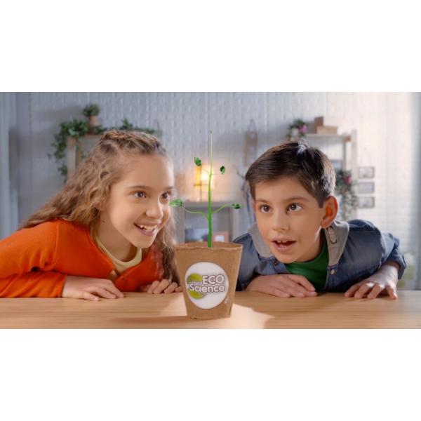 Descopera stiinta ecologica cu acest SET EXPERIMENTE ECOLOGICE educativ perfect pentru a invata despre sustenabilitate si protejarea planetei Cu aceasta jucarie vei realiza experimente amuzante si interactive care arata cum stiinta poate ajuta la protejarea naturii Invata cat de important este fiecare gest si cum micile schimbari pot avea un impact mare pentru viitorul planetei noastre Ideal pentru tinerii oameni de stiinta care vor sa inteleaga impactul asupra mediului si sa dezvolte 