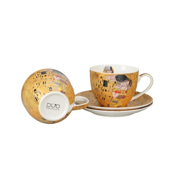 Setul &bdquo;The Kiss&rdquo; aduce elegan&539;a artei direct &icirc;n ritualul t&259;u de cafea sau ceai Cele dou&259; ce&537;ti din por&539;elan fin sunt decorate cu detalii inspirate din celebra pictur&259; cu accente calde &537;i aurii care le confer&259; un aer sofisticat &537;i rafinatCu o capacitate confortabil&259; de aproximativ 270 ml ce&537;tile sunt ideale pentru cafea ceai sau cappuccino &537;i se potrivesc perfect pentru momente relaxante sau 
