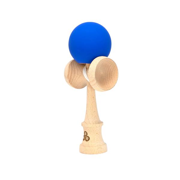 Descopera Kendama &ndash; jucaria traditionala japoneza care a cucerit intreaga lume Fabricata din lemn de calitate cu design modern si durabilitate sporita Kendama este perfecta pentru toti &ndash; de la incepatori la jucatori profesionistiAntreneaza-ti reflexele coordonarea si rabdarea cu fiecare truc Fie ca vrei sa te distrezi sa iti depasesti limitele sau sa intri in comunitatea pasionatilor de Kendama acest produs este alegerea idealabr 