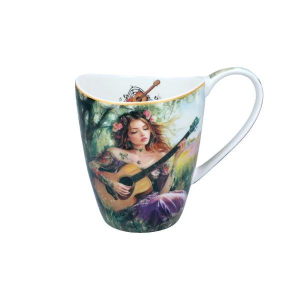 Can&259; rafinat&259; din por&539;elan fin cu o capacitate de 350 ml decorat&259; cu un design artistic din colec&539;ia &bdquo;Muzica sufletului feminin&rdquo; semnat&259; de Laura Lozano Ilustra&539;ia delicat&259; prezint&259; o t&acirc;n&259;r&259; care c&acirc;nt&259; la chitara aflat&259; &icirc;ntr-un c&acirc;mp plin de flori s&259;lbatice cre&acirc;nd o atmosfer&259; poetic&259; &537;i plin&259; de sensibilitatep 