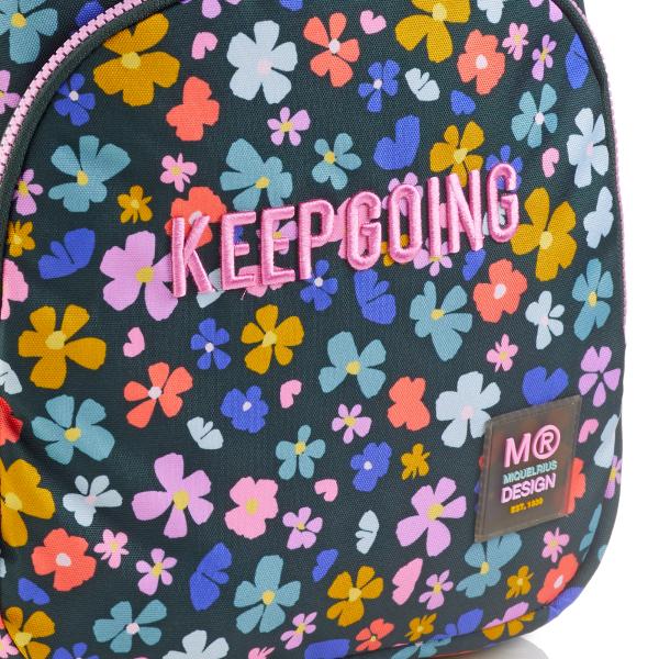 Ghiozdanul cu&nbsp;2 compartimente&nbsp;din colec&539;ia&nbsp;Spring Night&nbsp;de la Miquelrius este conceput pentru elevii care au nevoie de un spa&539;iu generos &537;i bine organizat pentru rechizitele lor Realizat din&nbsp;poliester reciclat acest ghiozdan combin&259; designul modern cu grija pentru 