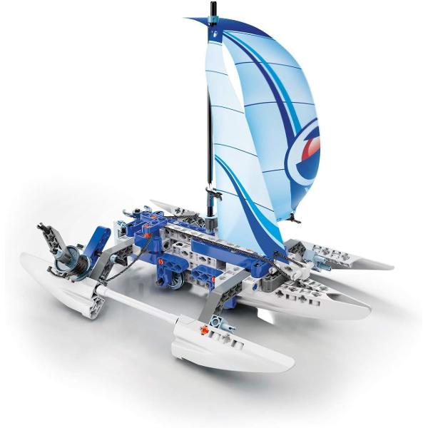 Set constructie STEM Mechanics Laboratory conceput pentru copii pasionati de tehnologie si inginerie care doresc sa descopere principiile mecanicii intr-un mod practic si distractiv Setul permite realizarea a doua modele functionale  un trimaran si o ambarcatiune  oferind o experienta educativa completa Include peste 130 de piese usor de asamblat care ajuta la intelegerea conceptelor de baza din mecanica constructie si miscare Copiii pot construi testa si reconstrui modelele dezvoltand 