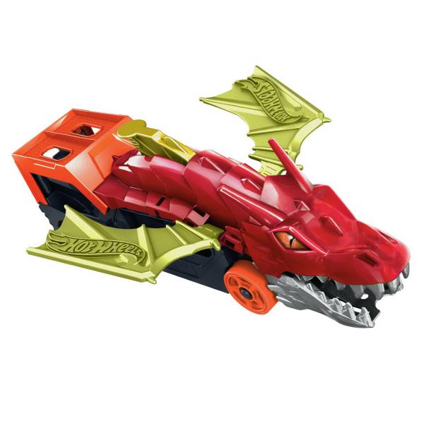 Transportatorul Hot Wheels&trade City Dragon Launch face furori cu functii cool pe care copiii le vor adora &Icircn loc de a arunca flacari din gura acest dragon stilat arunca cu vehicule Hot Wheels&reg Copiii incarca trei masini in el apoi apasa pe lansator pentru a trimite vehiculele in viteza catre diverse aventuri Conectorii de pista din partea din fata si din spate ale bestiei le permit copiilor sa ataseze piste Hot Wheels&reg dezvoltand o constructie existenta sau 