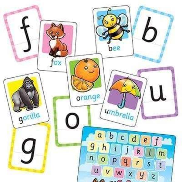 Invata literele alfabetului si cuvinte in limba engleza folosind aceste cartonase frumos colorateAlphabet Flashcards este un joc ce poate fi folosit in diferite moduri astfel incat cei mici sa invete intr-un mod distractiv atat literele alfabetului cat si primele cuvinte in limba englezaJocul ajuta la invatarea literelor si a limbii engleze dezvolta spiritul de observatie si abilitatile inter si intrapersonaleContineo plansa cu toate literele 