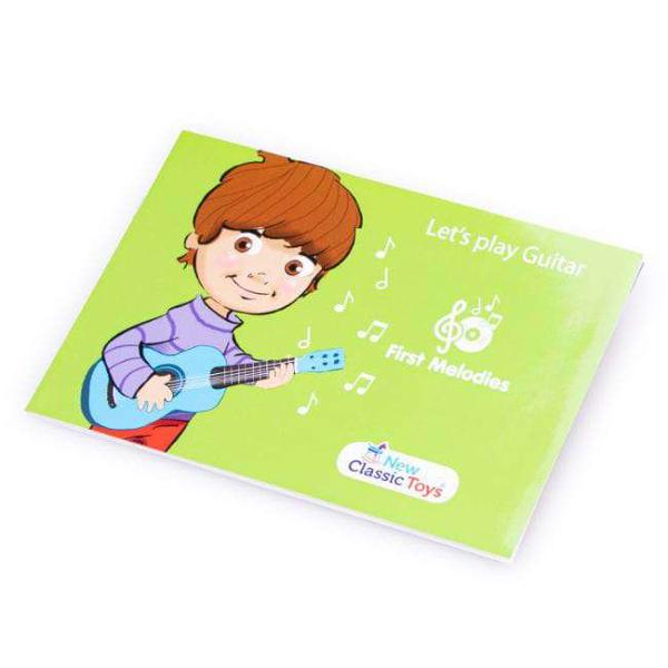 Aceasta chitara din lemn natur este un instrument muzical ideal pentru a dezvolta coordonarea mana-ochi si a incuraja creativitatea muzicalaContine curea de umar si coarde de rezervaImpreuna cu chitara veti primi si o carticica care contine 3 melodii pentru a-i ajuta pe copii sa invete sa cante primele melodiiPentru a va familiariza cu instrumentul si a incerca primele acorduri gasiti instructiuni in limba romanaa 