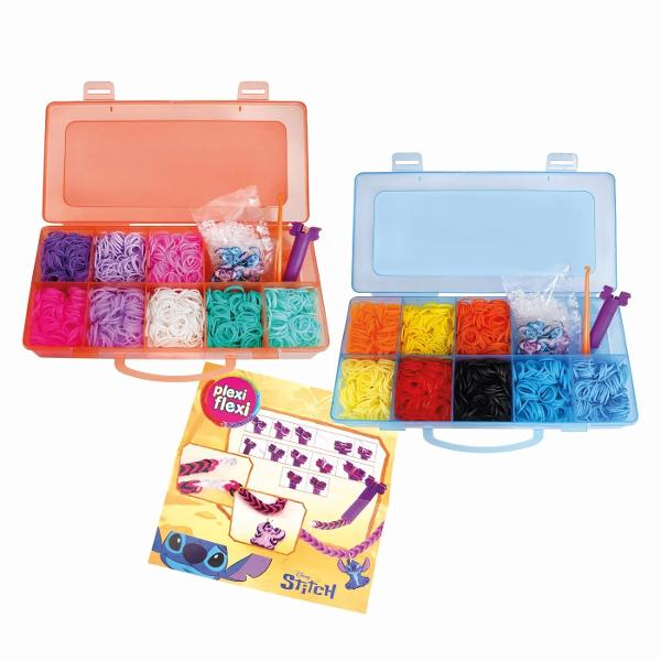 Set creativ Plexi Flexi Stitch perfect pentru copiii pasionati de artizanat si accesorii colorate Acest kit le permite sa creeze bratari inele si alte accesorii unice pe care le pot personaliza cu elemente inspirate de persoana preferata Stitch pentru un rezultat original si plin de stil Activitatea stimuleaza creativitatea imaginatia si indemanarea oferind o experienta distractiva si educativa in acelasi timp Setul este disponibil in doua culori moderne si vine intr-o cutie 
