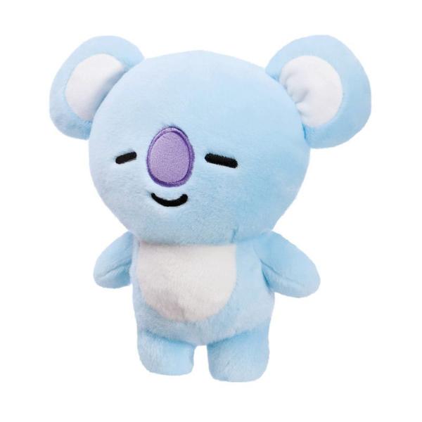 Jucarie de plus Aurora in forma de koala 23cm realizata din material textil moale si delicat la atingere ideala pentru imbratisare si joaca zilnica Designul prietenos in nuante de albastru deschis cu detalii contrastante pe burtica si nas este completat de expresia calmei si simpatica care transmite relaxare si confort Dimensiunea compacta permite transportul usor fiind potrivita atat pentru acasa cat si pentru calatorii Contribuie la dezvoltarea emotionala si imaginativa a copilului 