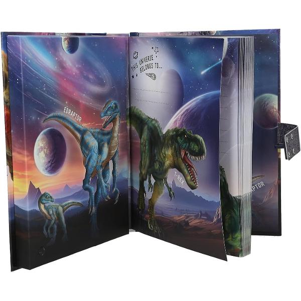 Gandurile secrete sunt rezistente la dinozauri in jurnalul Dino World cu cod si sunet Numai cand introduci codul corect din 4 cifre personalizat incuietoarea se deschide si dinozaurul urla timp de aproximativ 20 de secunde Cu un motiv mare T-rex pe coperta si 80 de pagini cu linii ilustrate color in interiordiv classhidden-xs 